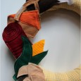 How-to: Felt Thanksgiving Wreath An easily updatable wreath for every month of the holiday season!