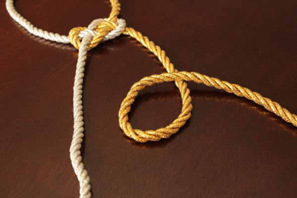 How-to: Olympics-Inspired Knotted Metallic Belt | HandsOccupied.com