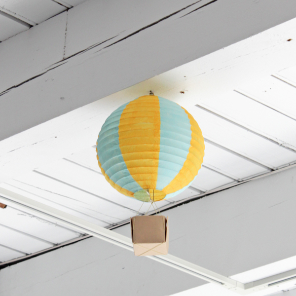 How-to: Hot Air Balloon Party Decorations | HandsOccupied.com