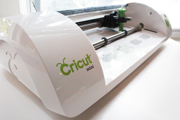 How-to: Cricut Mini 101 // Review & Giveaway | HandsOccupied.com