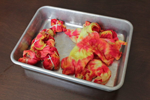 How-to: Autumn Tie-Dye Tablecloth | HandsOccupied.com