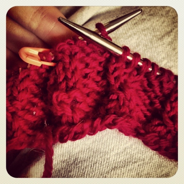 Left-Handed Knit Cowl WIP | HandsOccupied.com