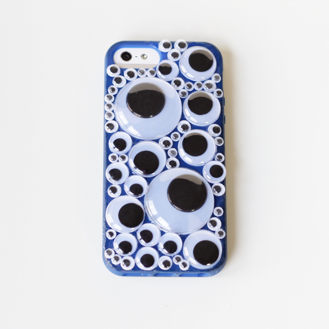 How-to: Googly Eye Phone Case at HandsOccupied.com