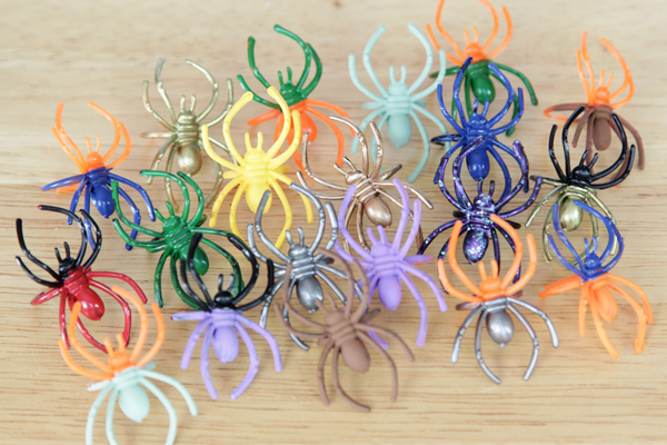 How-to: Spider Ring Drink Markers - Hands Occupied