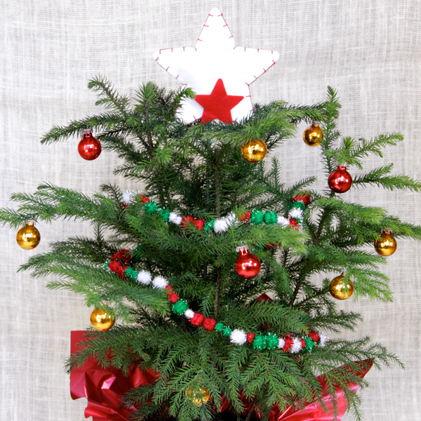 O (mini) Christmas Tree - Hands Occupied