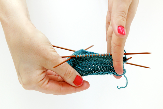 Hands Occupied Knit Along Day 1: Testing Gauge & Casting On 