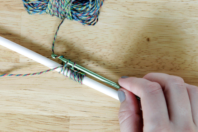 Easy No Slip Hangers - Free Crochet Pattern - handsoccupied.com