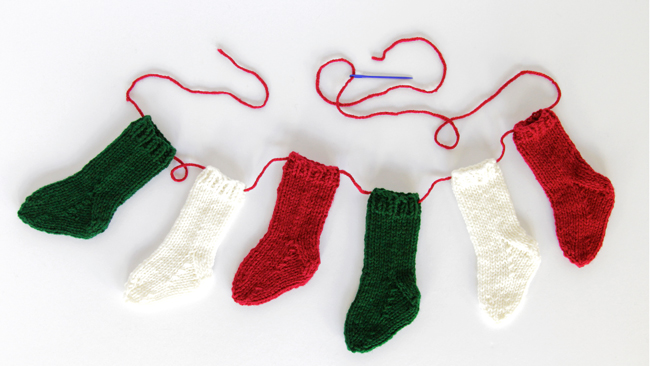 Mini Christmas Stockings Pattern at HandsOccupied.com