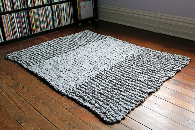 Bulky Knit Rug Pattern – free knitting pattern | Hands Occupied