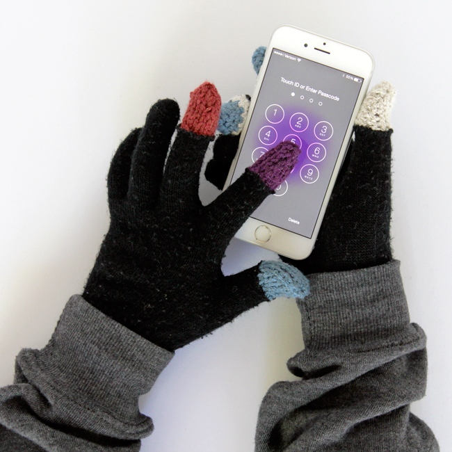 Easy DIY touch screen gloves made with conductive yarn thimbles! Click through for the free knitting and crochet patterns, plus a tutorial on how to assemble your gloves.