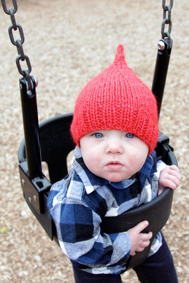 A free pattern for the Declan Hat, available in preemie & infant sizes. 