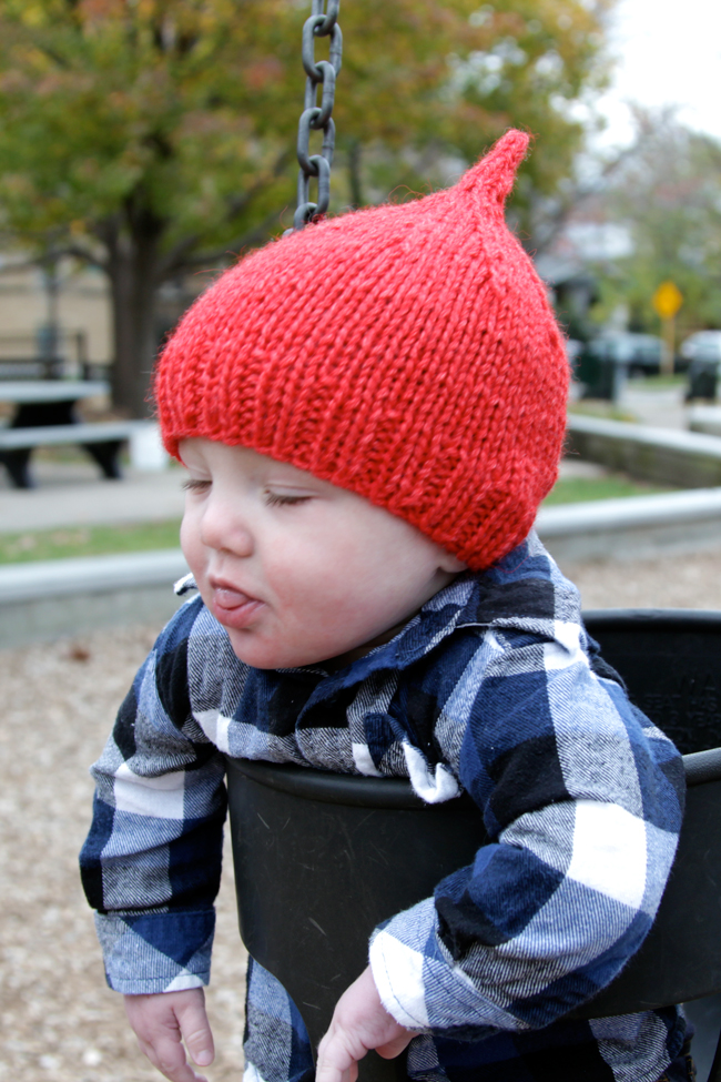Knit red hats to help raise awareness about preemie heart health with the free Declan Hat pattern!