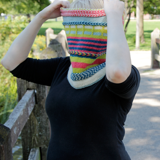Hands Occupied's take on Ann Weaver's Yipes Stripes cowl.
