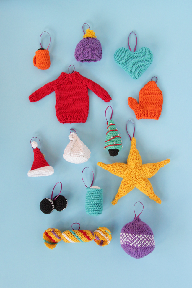 Knit or crochet some adorable ornaments to trim your tree! Get your hands on 12 free knit and crochet patterns for Christmas ornaments. Each ornament doubles as a great gift topper & stocking stuffer!