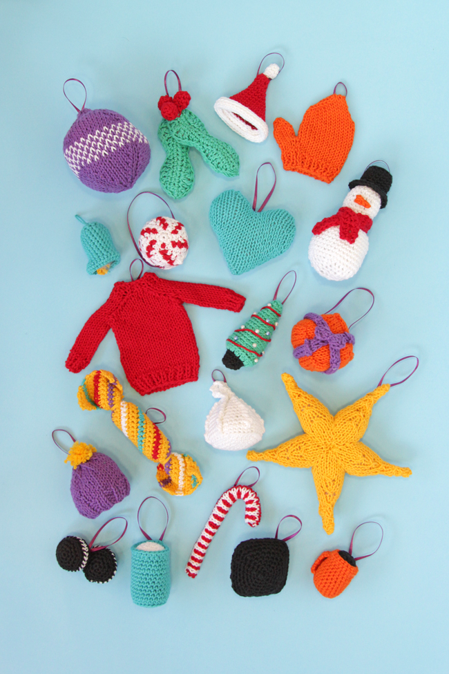 Knit or crochet some adorable ornaments to trim your tree! Get your hands on 12 free knit and crochet patterns for Christmas ornaments. Each ornament doubles as a great gift topper & stocking stuffer!