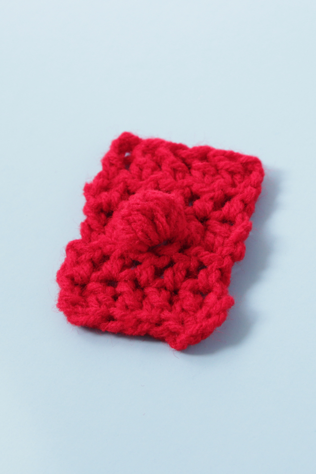 The Bobble Stitch is great for adding texture and dimension to your crochet! Learn how to work double crochet bobbles and triple crochet bobbles.