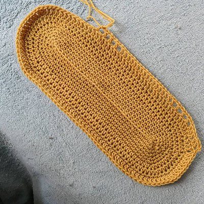 Crochet oval bag base from the Worker Bee Bag.