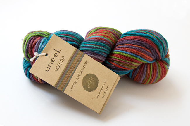 Urth's Uneek Worsted yarn is a funky and vibrant yarn ideal for color lovers. This self-striping beauty lends itself to so many fun knit & crochet projects!