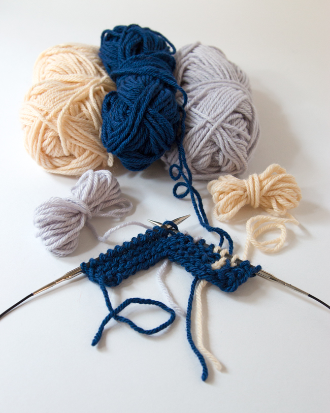 For your best intarsia results ever, you've got to visualize the process of knitting your pattern. Click through for some of the best tips and tricks to level up your intarsia knitting.