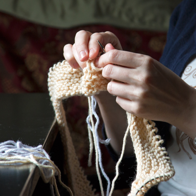 Take a look inside the process of designing a large scale, colorwork afghan pattern. Designer Heidi Gustad walks you through how she designed the Intarsia Mountain throw from start to finish.