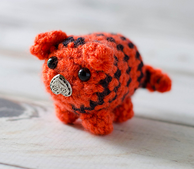 Tiger Bitty Bumble by Crochet 365 Knit Too