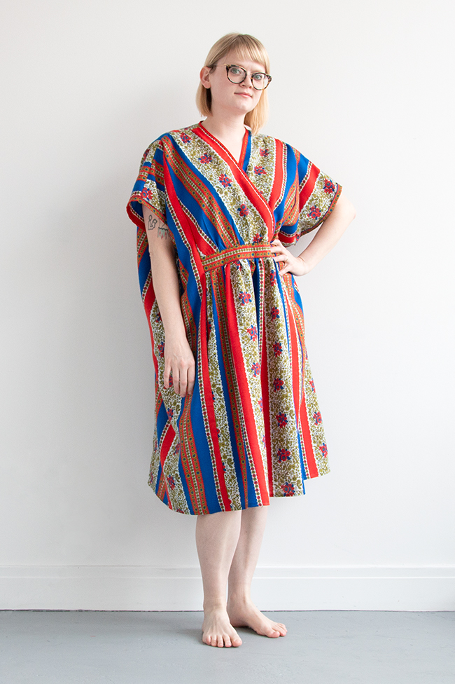 Handmade Wardrobe: The TLC Caftan from Decades of Style. Is this pattern right for you? Read about easy moments, challenging moments, and lessons learned in the process of sewing this advanced beginner-friendly pattern.