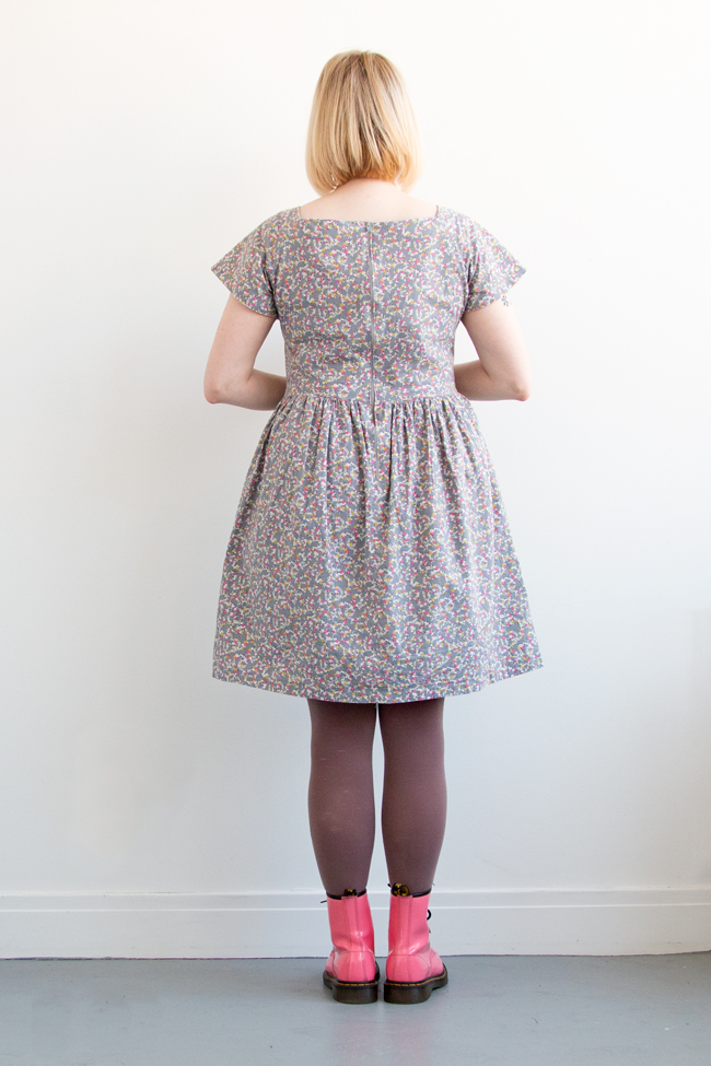 Handmade Wardrobe / Learn the ins and outs, pros and cons of sewing the beginner-friendly ESP Dress from Decades of Style.