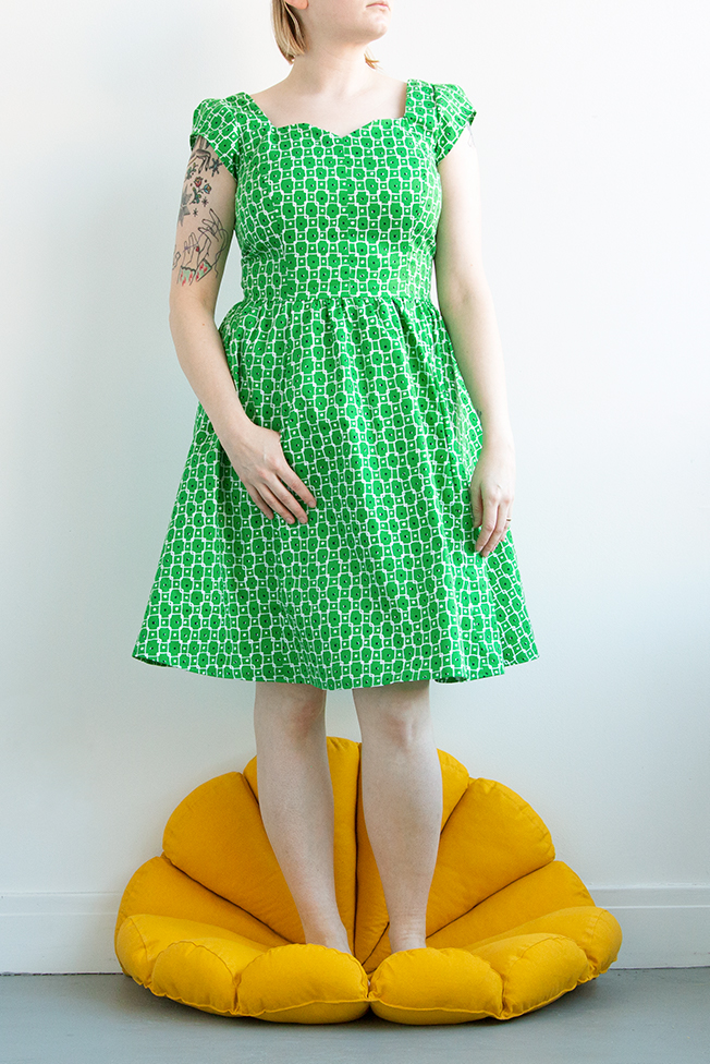 Handmade Wardrobe: Simplicity 1803. Sometimes stash-diving results in a fun dress that teaches you a thing or two about ease and fit. Click to check out the pros and cons of making Simplicity pattern 1803, and get some practical sewing advice from Grandma while you're at it!