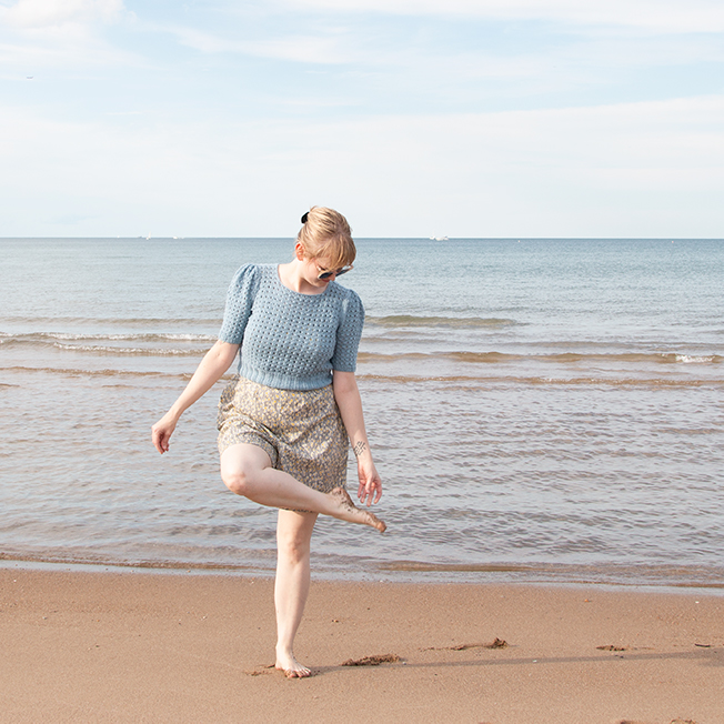 Handmade beachwear is so much fun to make! Find tips for achieving a good fit when knitting from a vintage pattern, and take a look at a handmade, 1940s-inspired swim set. 