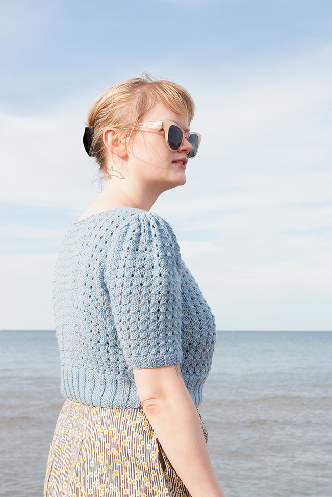 Handmade beachwear is so much fun to make! Find tips for achieving a good fit when knitting from a vintage pattern, and take a look at a handmade, 1940s-inspired swim set.