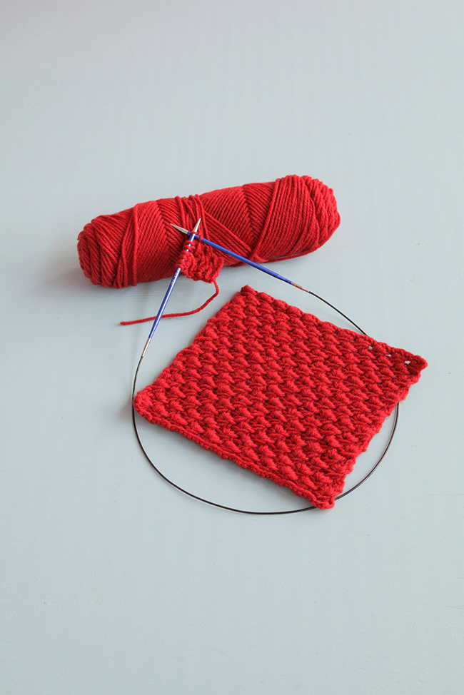 Heidi from Hands Occupied walks you through how to knit the deceptively easy anemone stitch. This stitch has a clear right side, and creates a dense, timeless finished fabric.