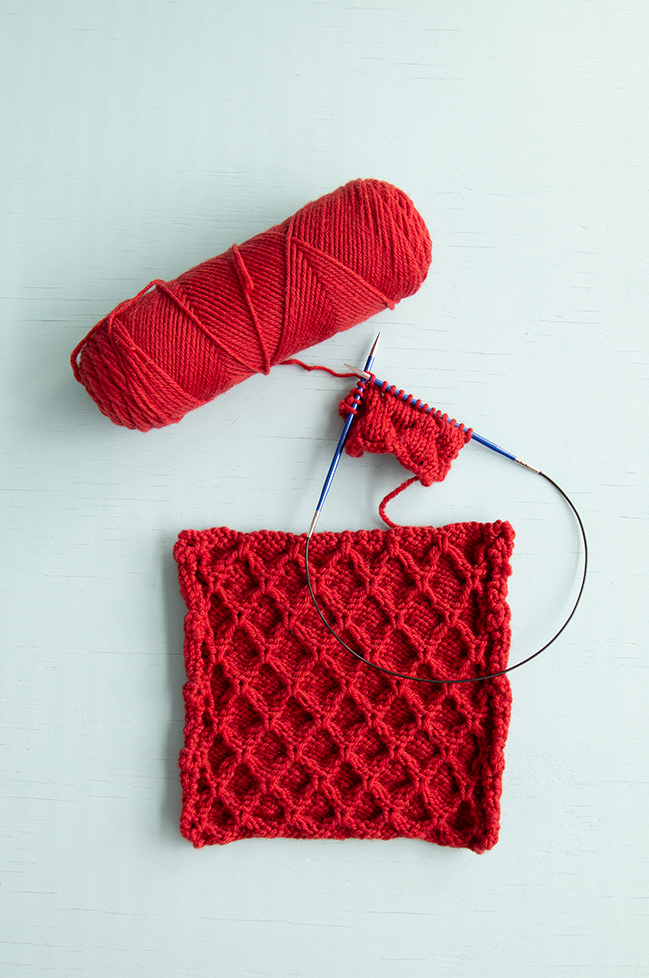 If you love a knitting stitch with a LOT of puffy texture, the Dimple Stitch is for you! Learn to knit this fun stitch that lives precisely up to its name in a new video tutorial.