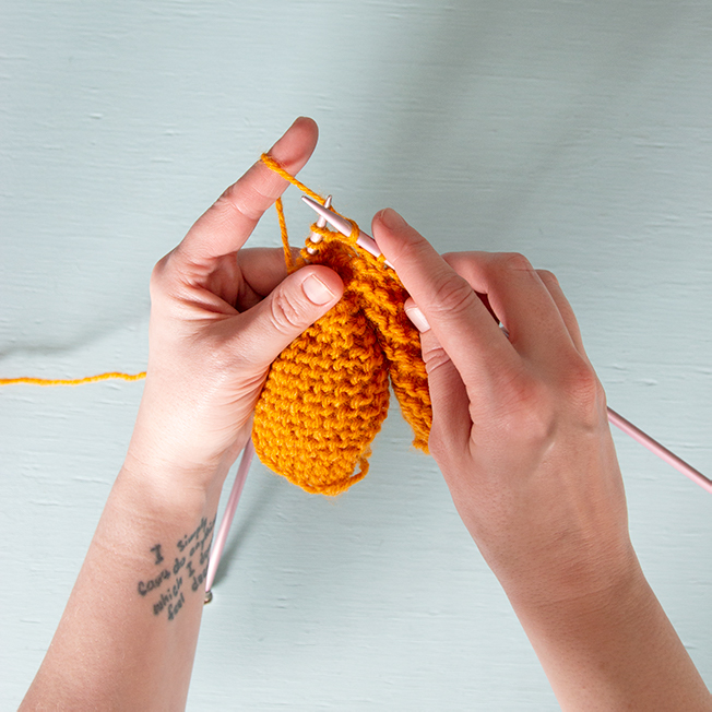 Learn the differences between picking and throwing style knitting to help decide which is right for you.