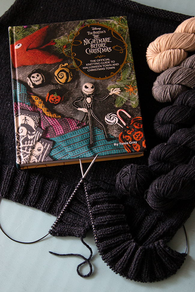 Coming this October: A knit along (KAL) featuring  Heidi Gustad’s pattern from the new Nightmare Before Christmas knitting book from Tanis Gray and Insight Editions.